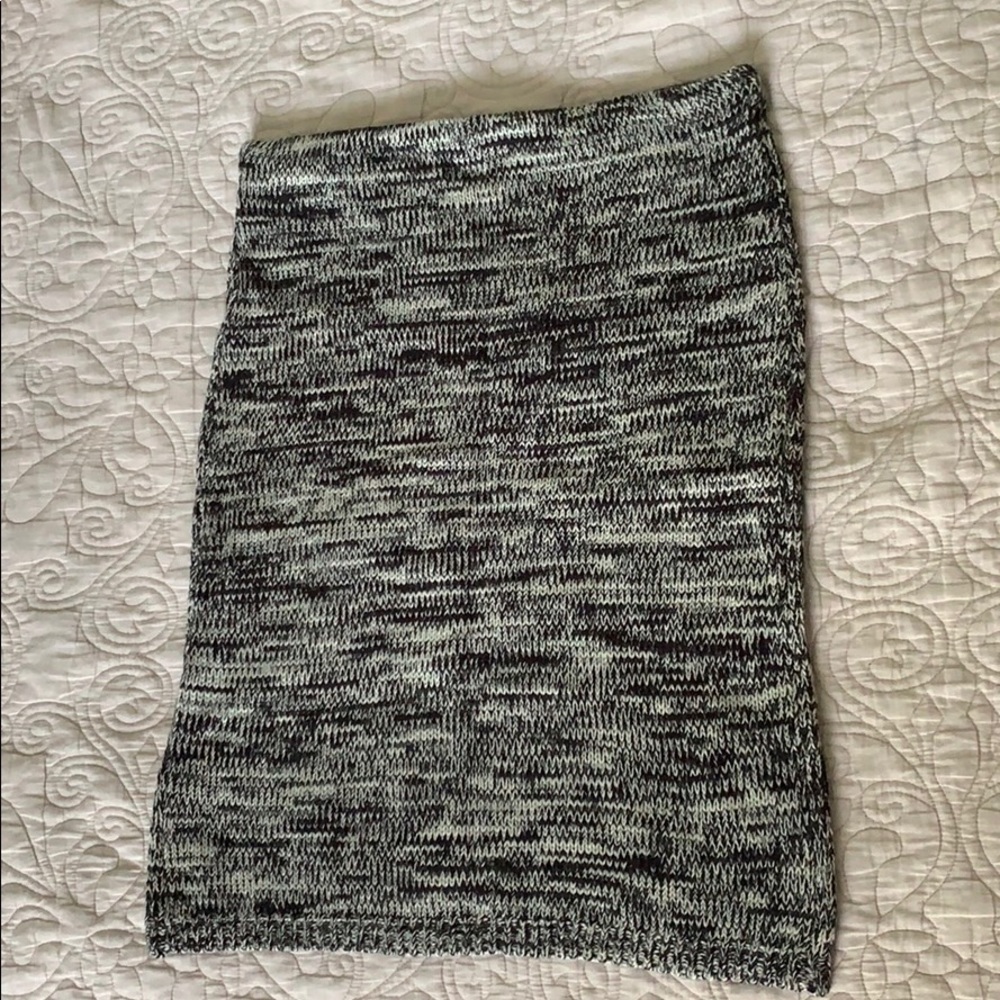 New Adam Levine skirt